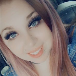 Meet your Posher, Candace